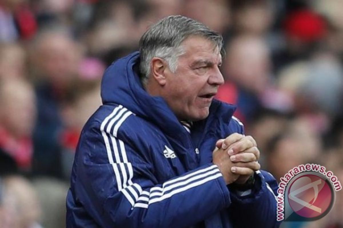 Setelah Allardyce, giliran asisten pelatih Southampton dituduh terlibat skandal suap