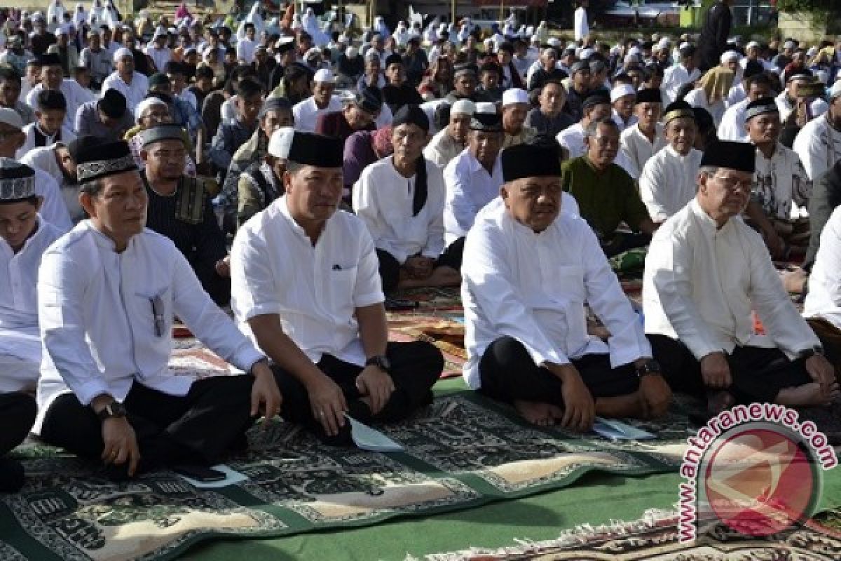 Lebaran 2016 - Khatib: Jadilah Orang Jujur 