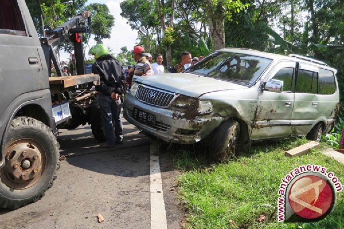 Polres Bangka Tengah Dalami Penyebab Tabrakan Beruntun