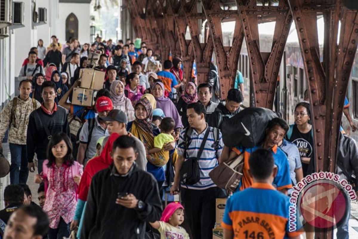 KAI imbau penumpang waspadai calo tiket