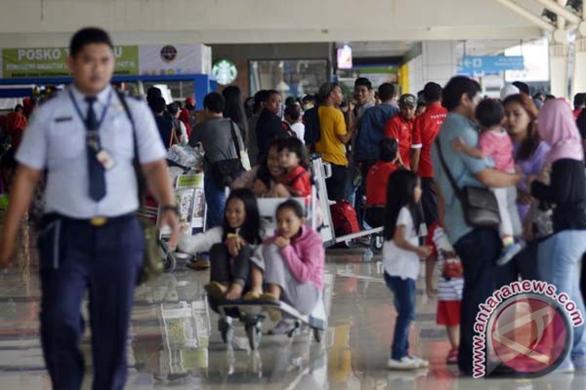 Penumpang Bandara Sultan Hasanuddin 42.954 orang H-6 Lebaran