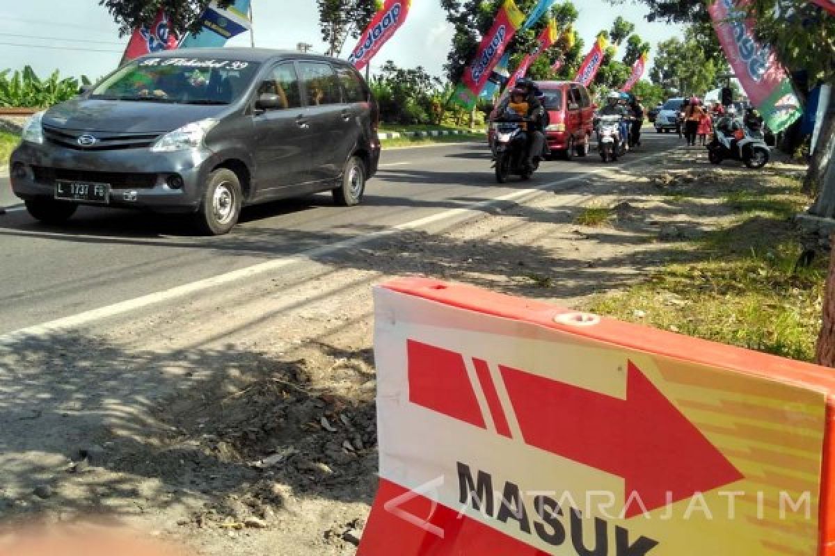 Arus Kendaraan di Jalan Raya Bojonegoro Meningkat