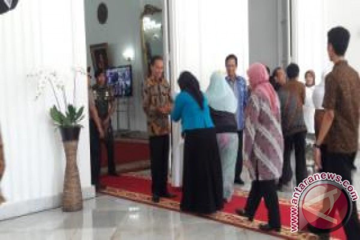 Lebaran 2016 - 3.000 warga Yogyakarta hadiri "Open House" Presiden