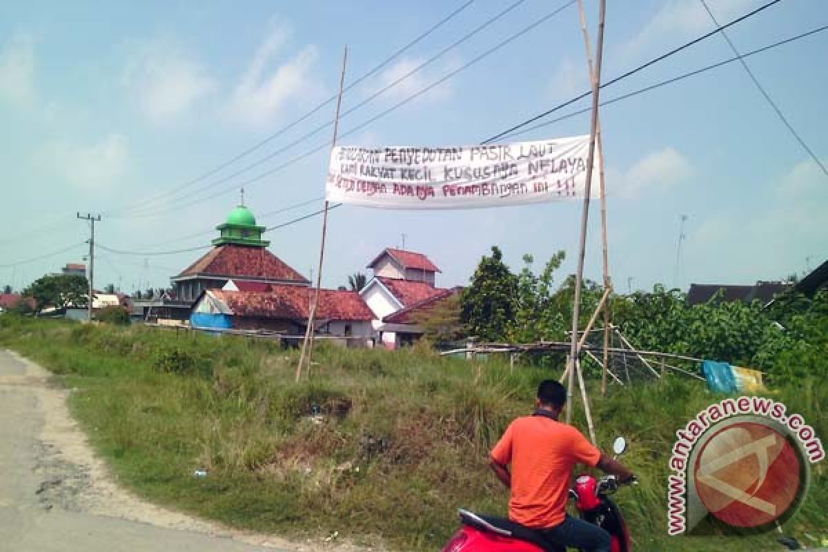 Nelayan Labuhan Maringgai tolak tambang Pasir 