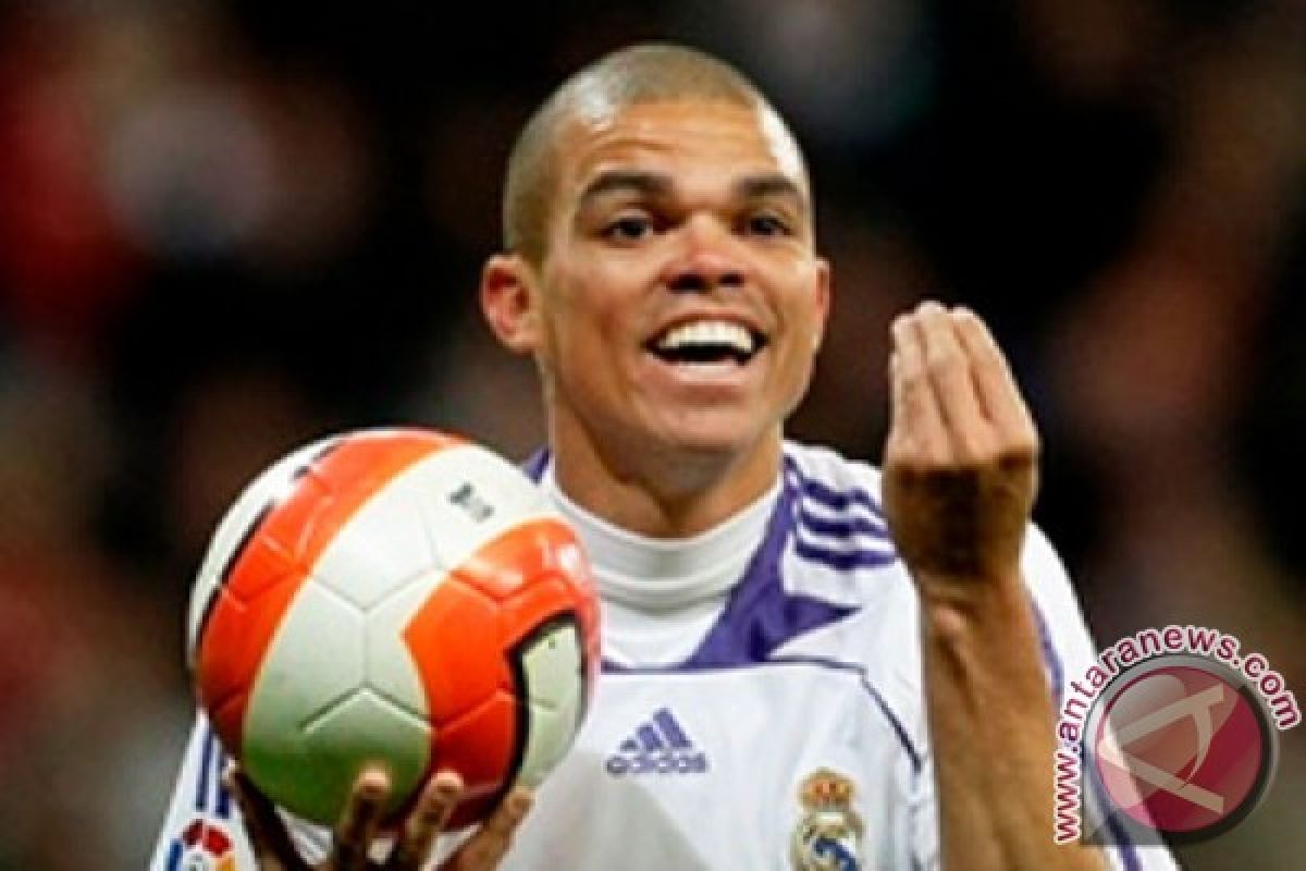 Pepe Sumbang Gol Pada Penampilan Ke-100 Untuk Portugal