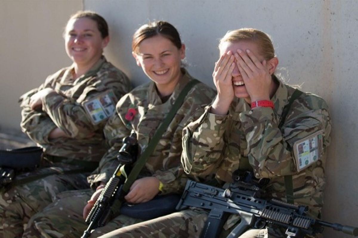 Tentara perempuan Inggris dibolehkan di garis depan pertempuran