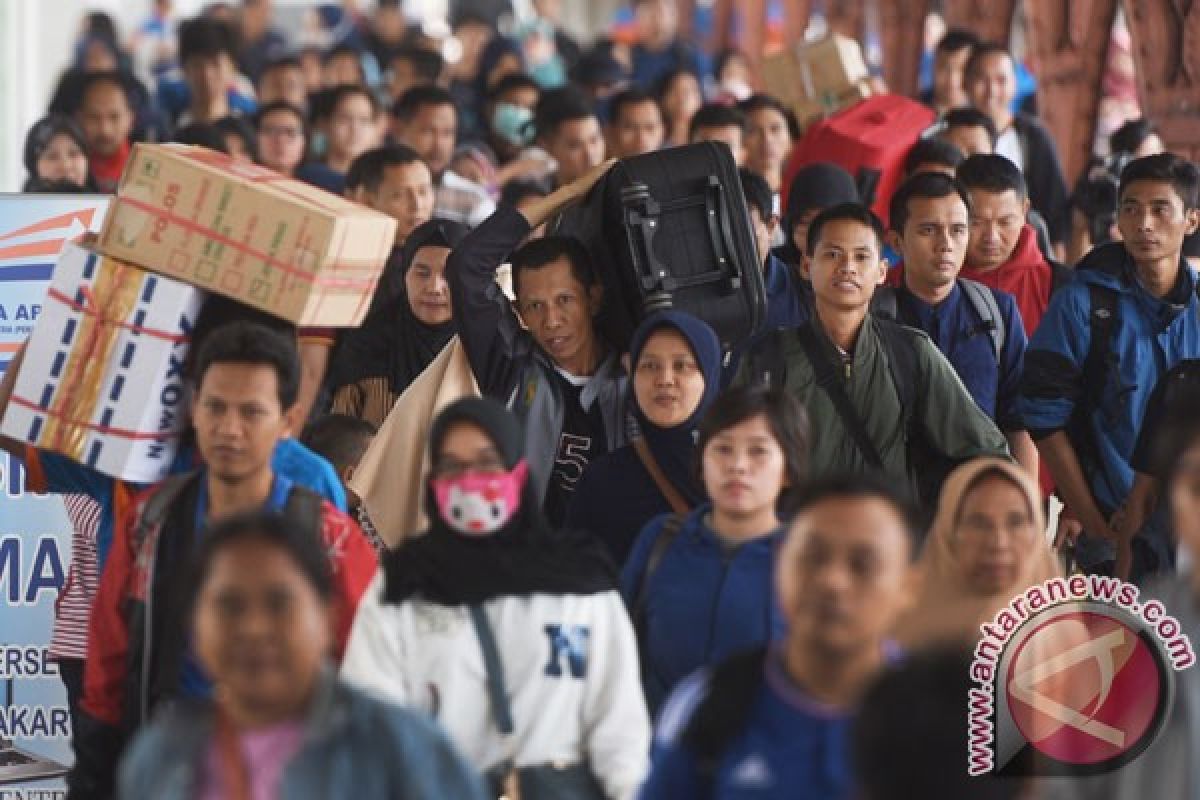 Ahok perkirakan pendatang baru Jakarta mencapai 70.000 orang