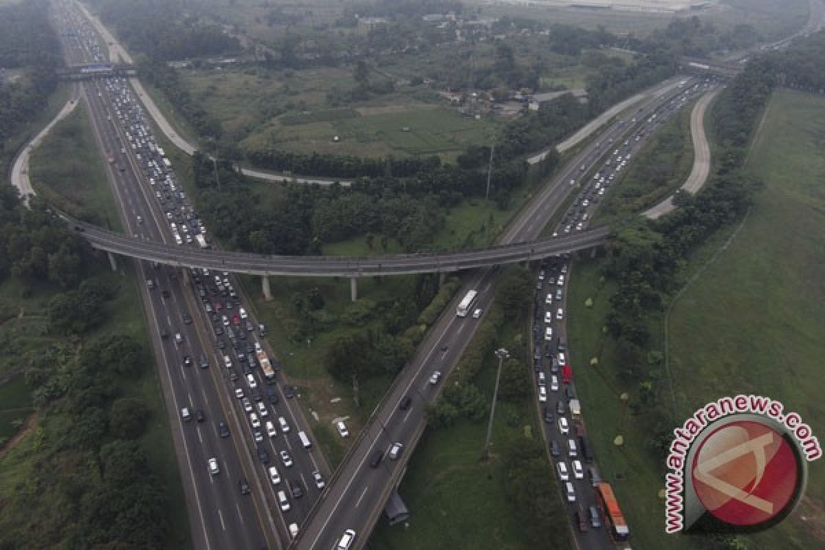 Tarif tol Padaleunyi-Cipularang naik mulai 15 Februari