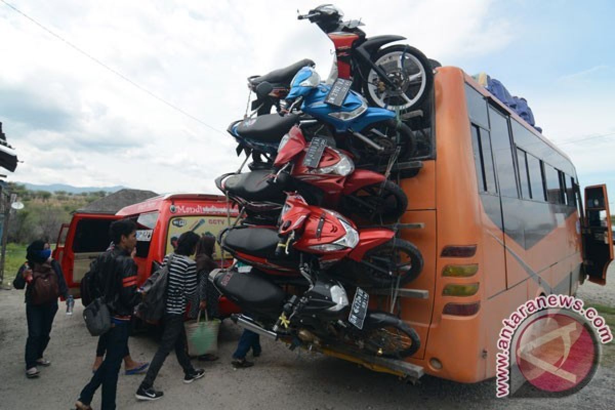 Jumlah penumpang bis Putussibau - Pontianak menurun