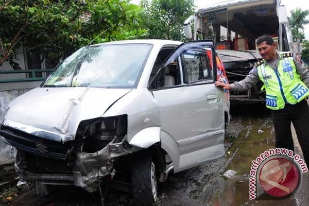Tabrakan Beruntun di Temanggung Satu Orang Tewas