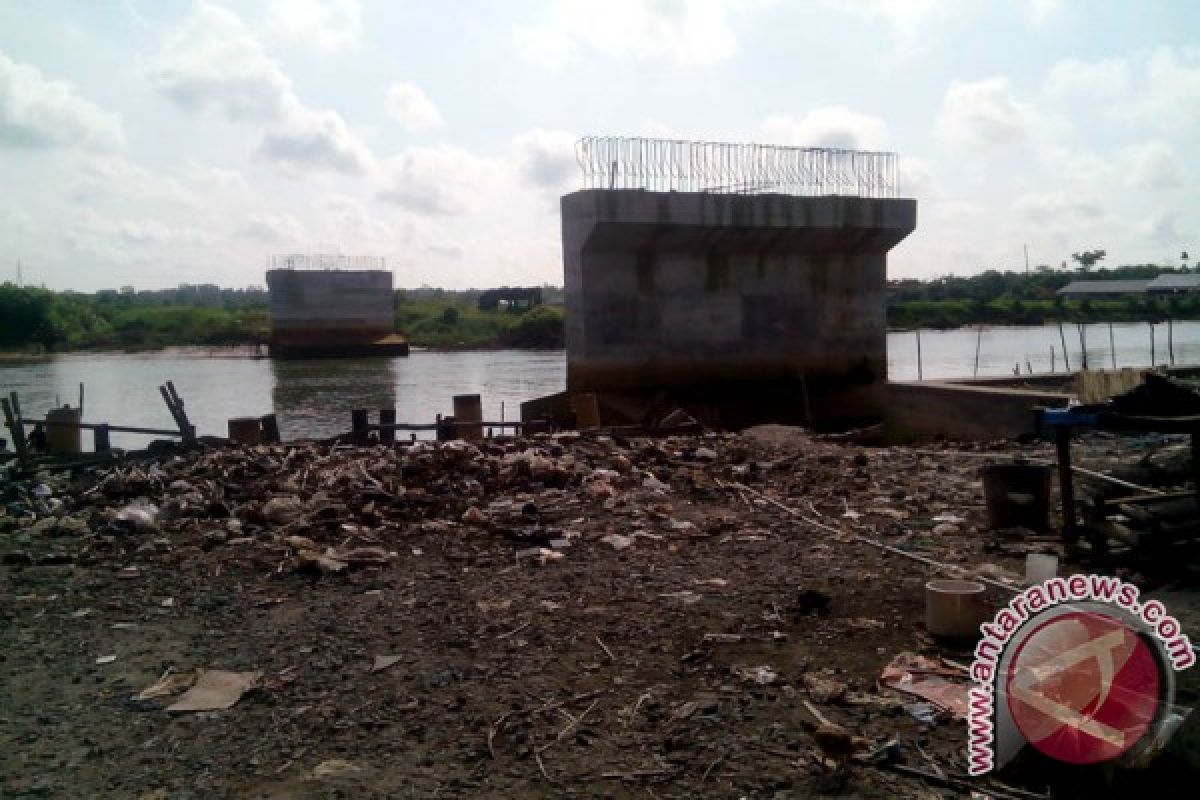 Lahan pembangunan jembatan Sungai Kenten belum dibebaskan