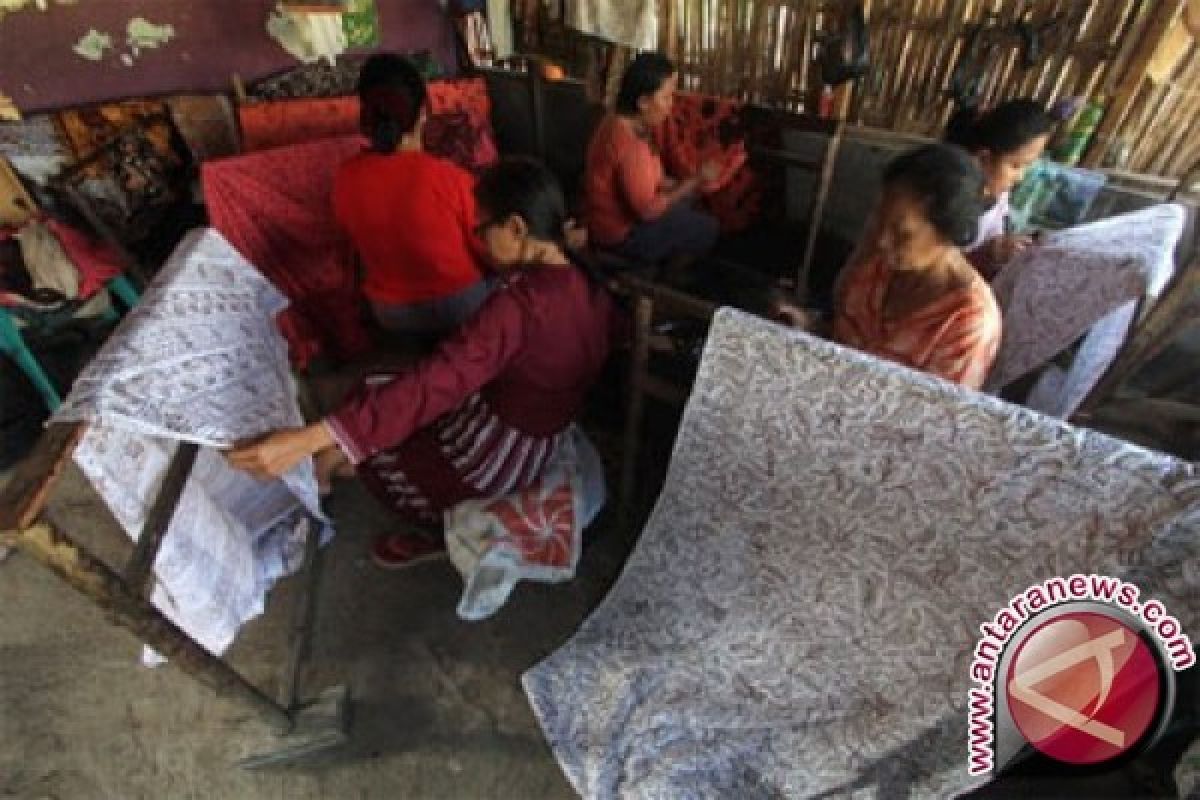 Warga Inggris apresiasi batik sebagai karya seni