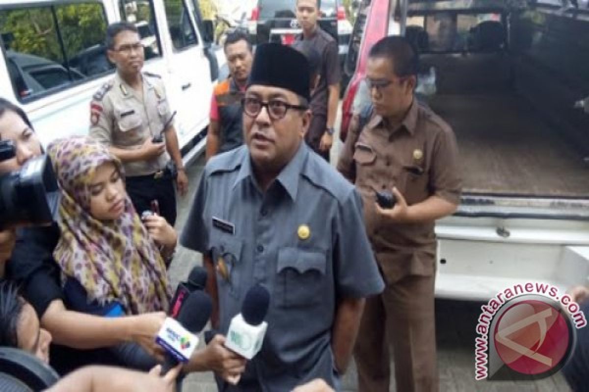 Gubernur Pantau Arus Mudik Di Terminal Pakupatan