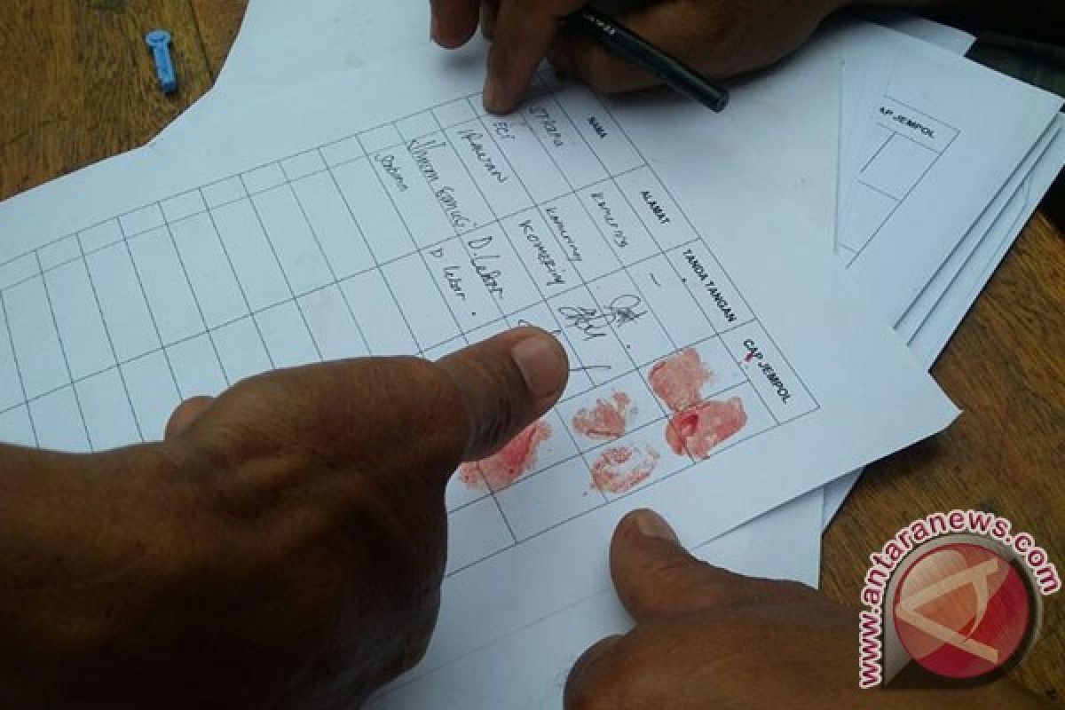 Warga 11 desa galang cap darah tolak tambang Bengkulu Tengah