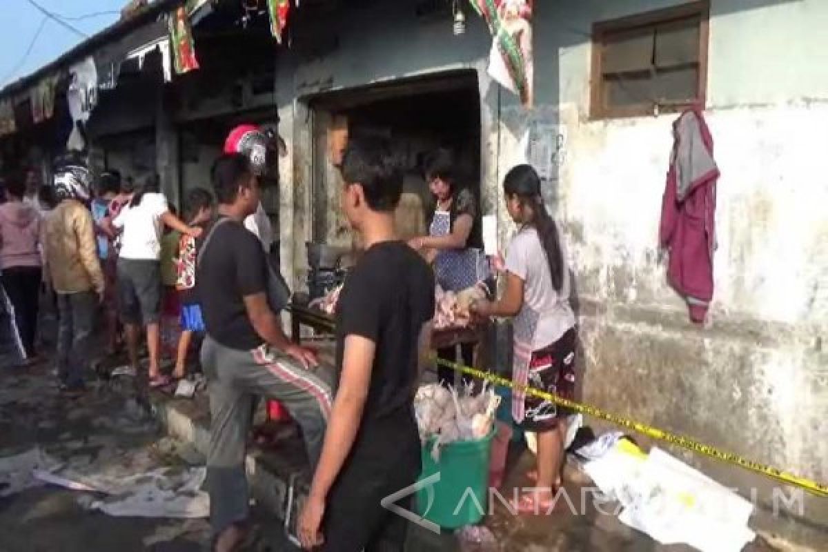 Dampak Kebakaran, Pedagang Pasar Sayur Magetan Berjualan di Jalan