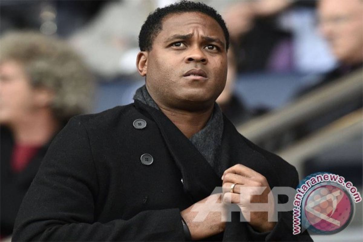 Patrick Kluivert Ditunjuk PSG Jadi Direktur