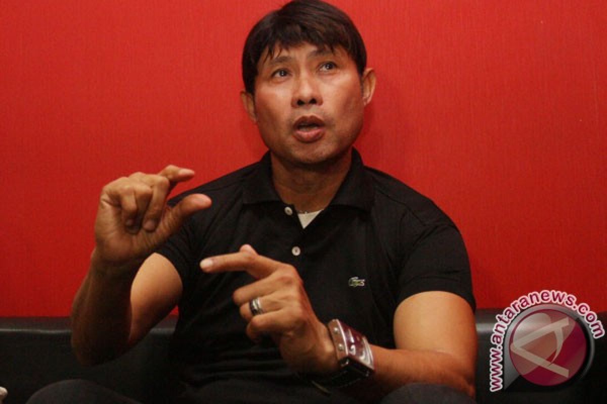 Eduard Tjong incar pemain muda di ISC