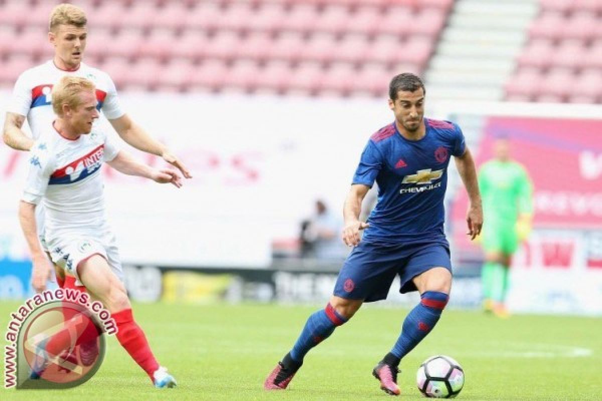 Usai jalani debut bersama MU, Mkhitaryan optimistis