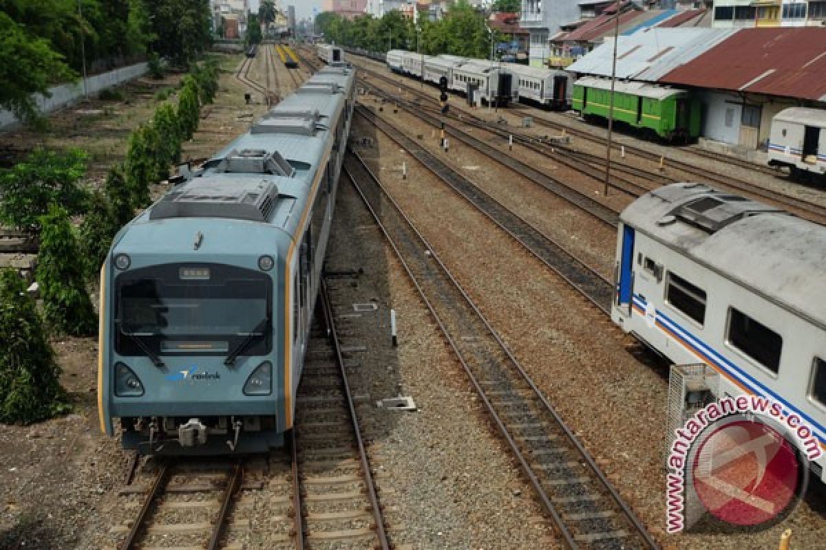 Menhub-Dubes Rusia bahas kereta trans Kalimantan