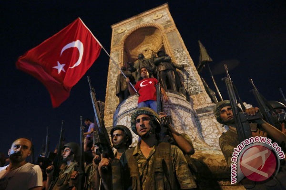 1.577 Dekan Diminta Mundur Pascakudeta Gagal di Turki