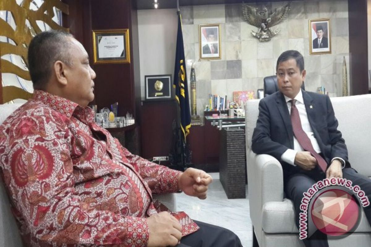 Gorontalo Governor Hands Over Floating Dock Development Plan To Minister