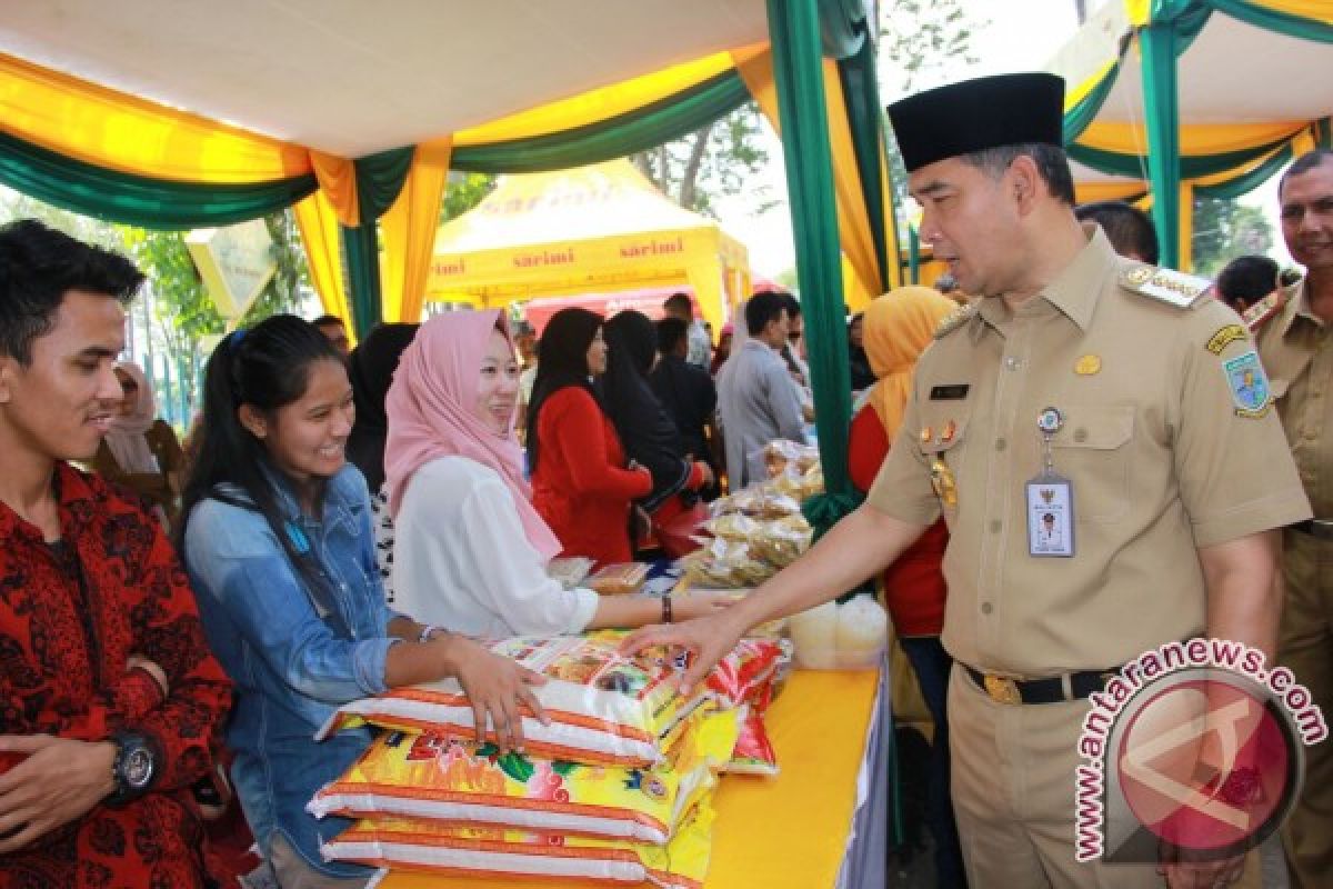 Walikota Jambi terima penghargaan Satya Lencana Pembangunan