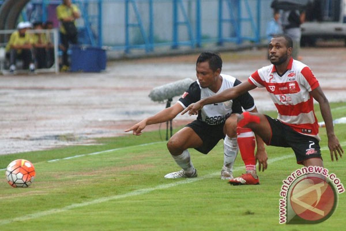 Persija jamu Madura United di Bangkalan