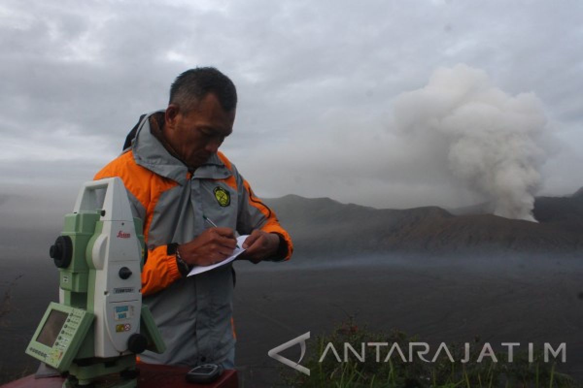 PVMBG: Asap Bromo Setinggi 400 Meter ke Arah Malang