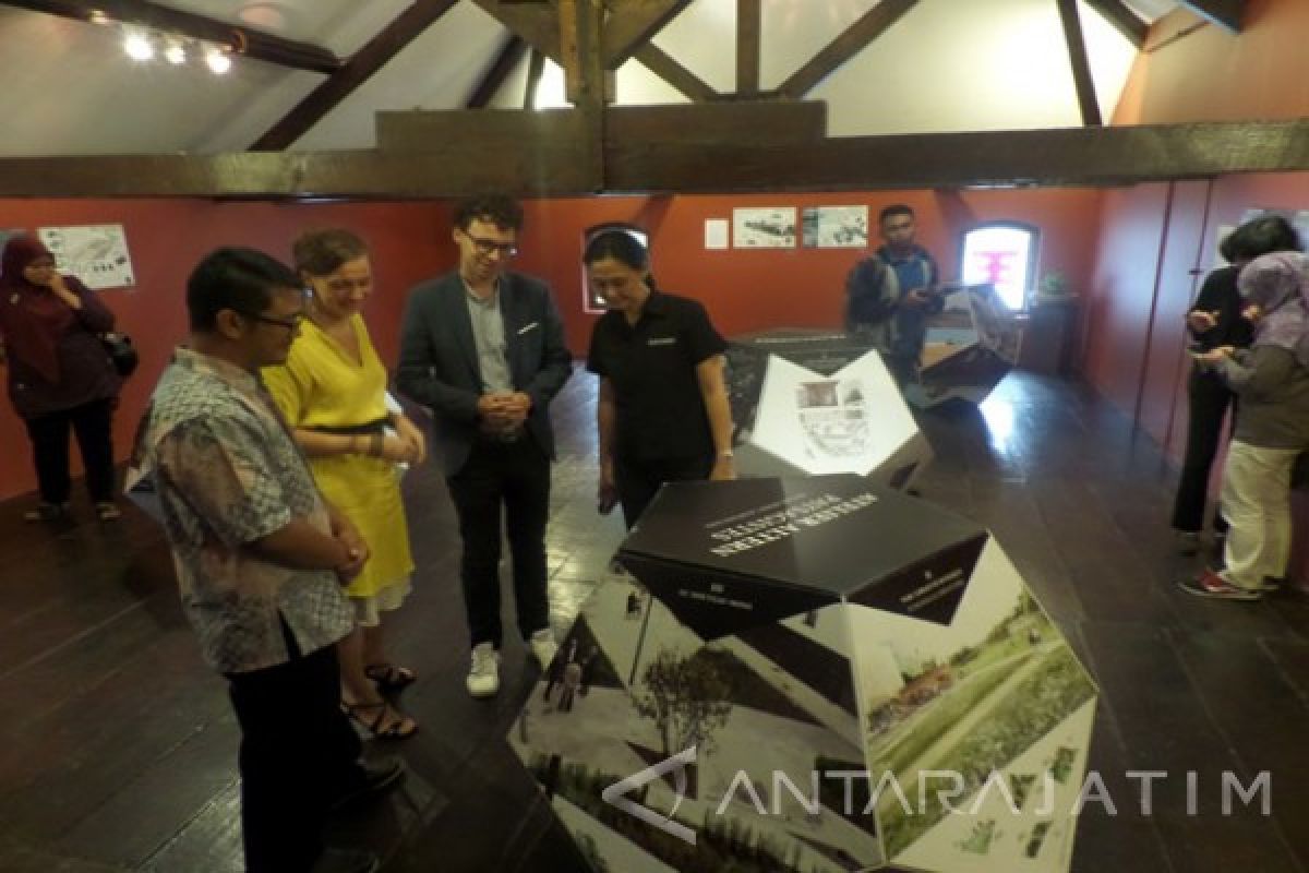 IFI - ITS - HoS Gelar Pameran 