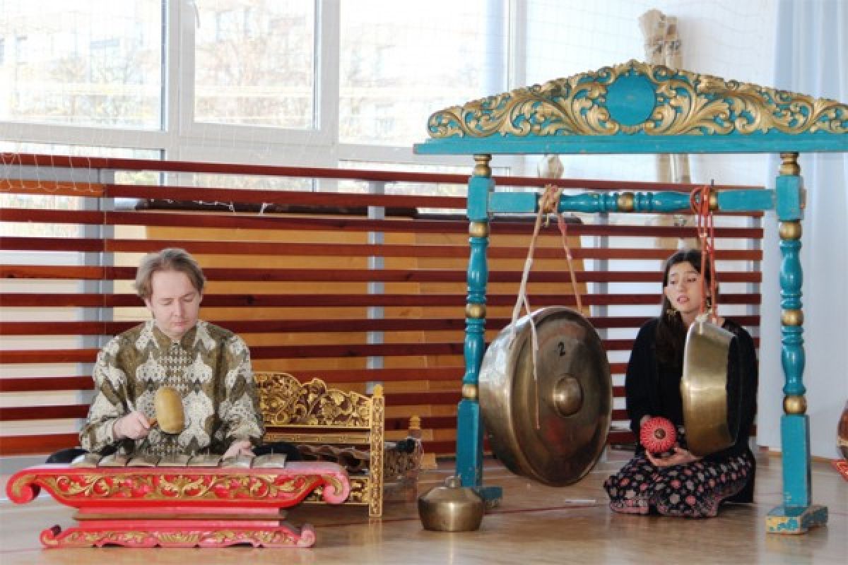 Gamelan tarik perhatian pengunjung Babel Sound Festival di Hongaria