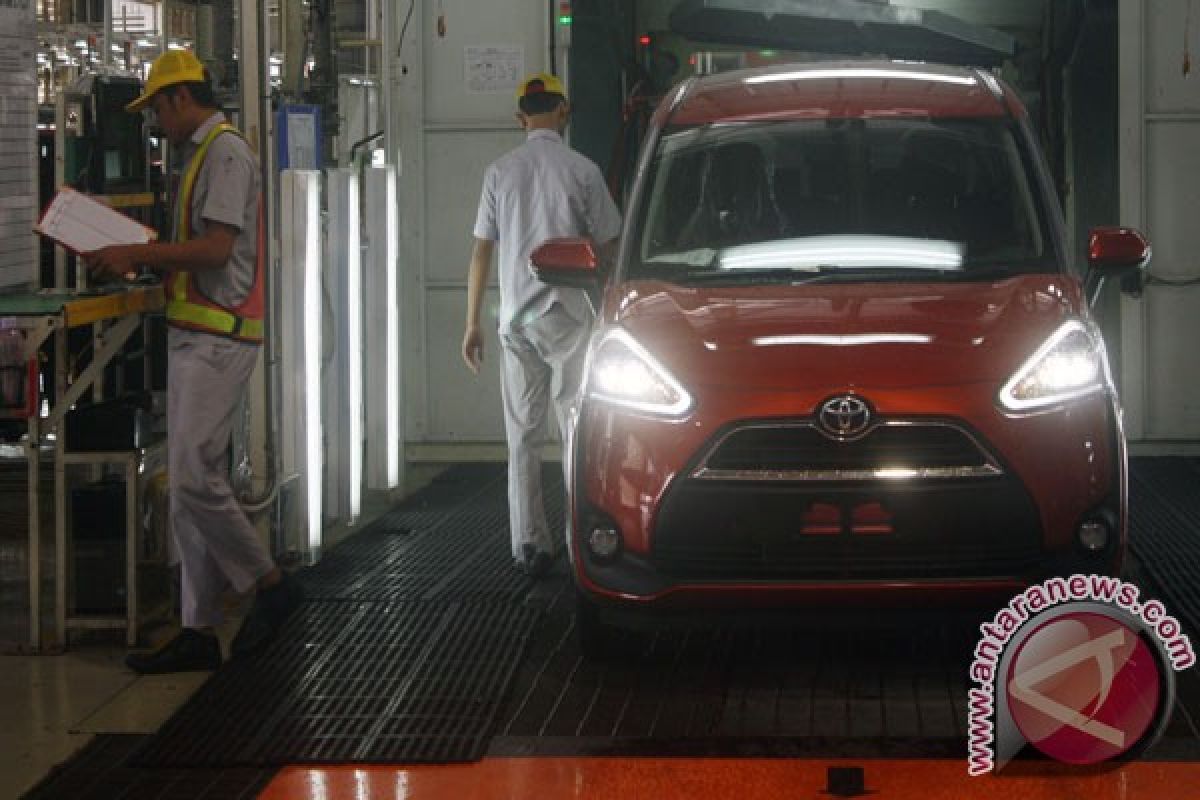 Toyota Investasikan Rp2,5 Triliun Produksi Mobil Sienta