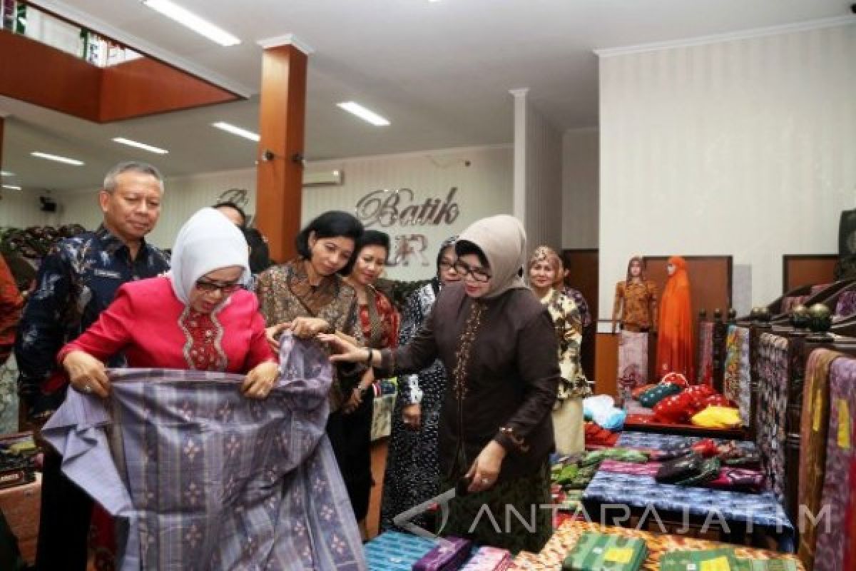 Istri Wapres Puji Keunikan Batik Jatim