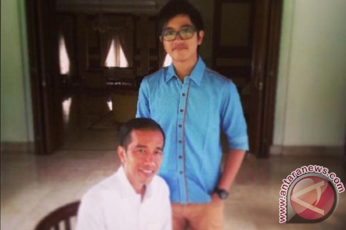 Putra Bungsu Jokowi Kaesang Pangarep Luncurkan Produk Kreatif Kaos "Kolektor Kecebong"