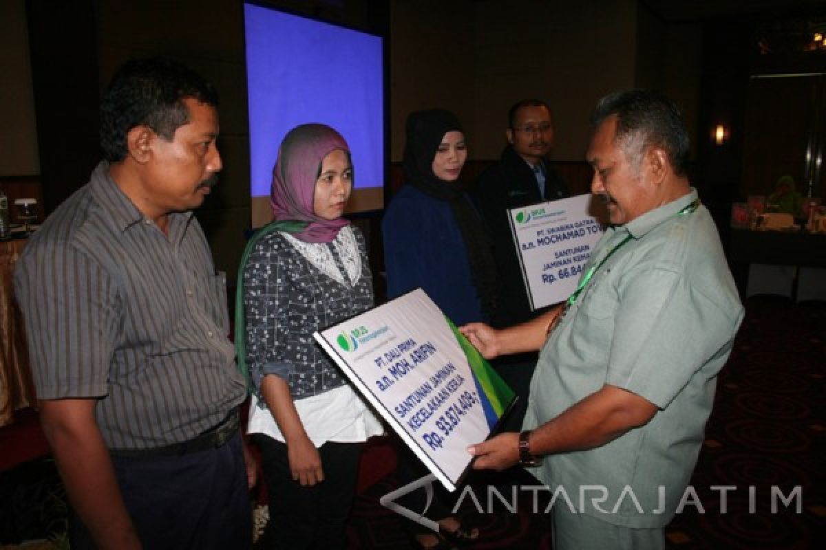 Disnakertransos Bojonegoro Minta Perusahaan Asuransikan Tenaga Kerja