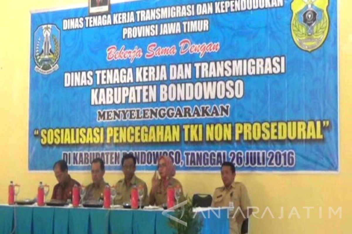 Disnakertrans Bondowoso Sosialisasikan Pencegahan TKI ILegal