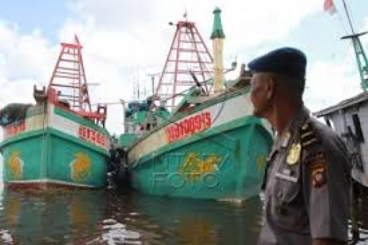 Tiga kapal ikan berbendera Vietnam ditangkap KKP