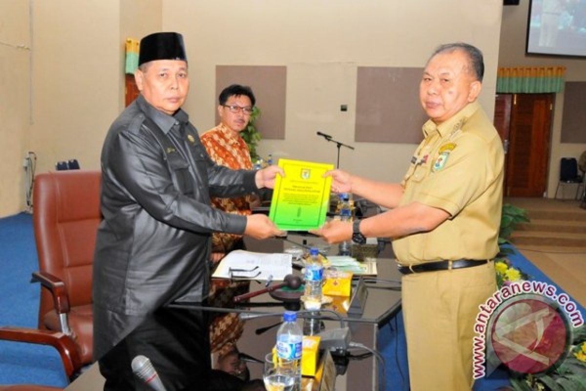 Bupati Sampaikan Nota Pengantar LPP APBD 2015