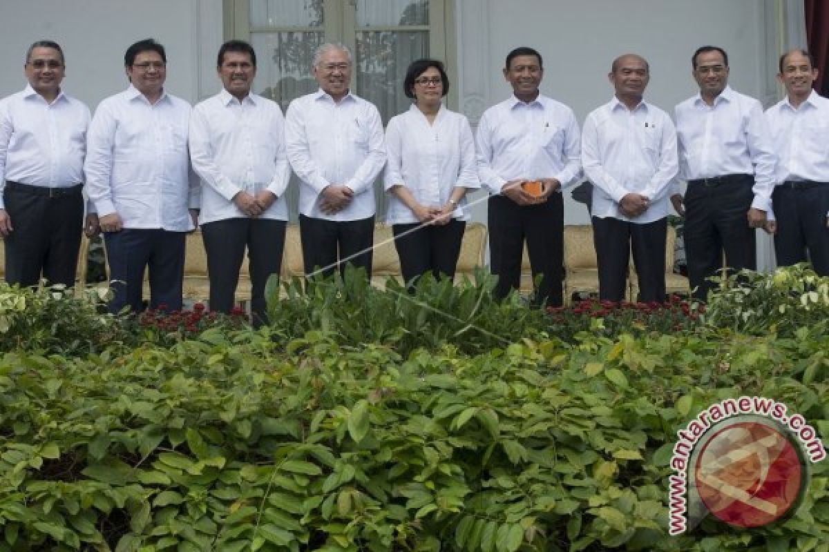 Presiden Umumkan Perombakan Kabinet Keduanya