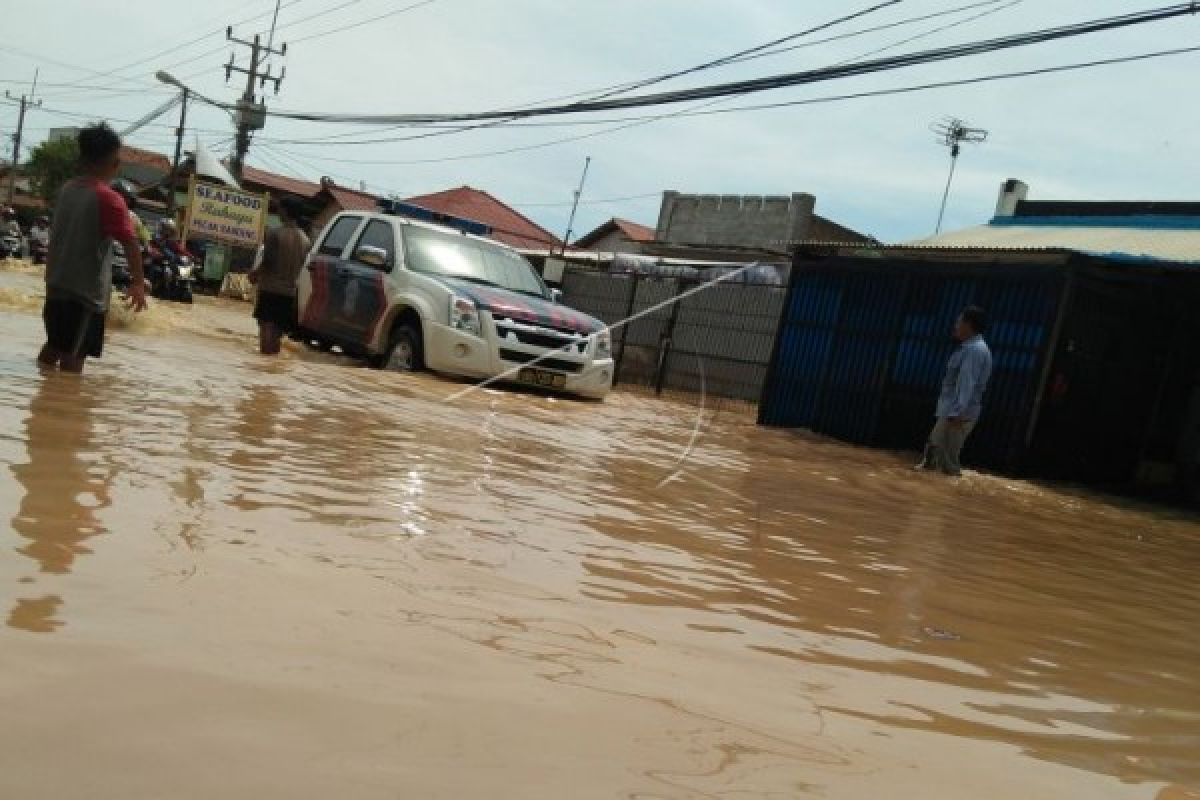 Banjir Pesisir Tangerang Rendam Sawah Baru Tanam