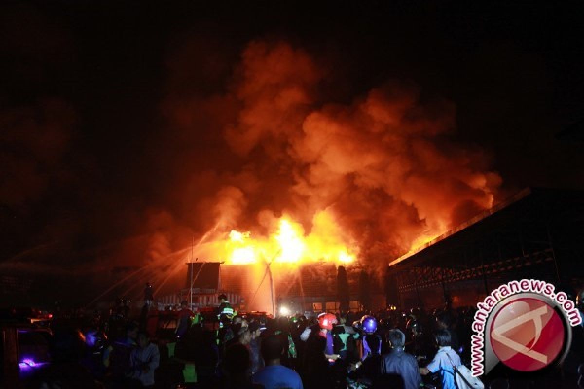 Sekeluarga tewas terbakar di Makassar