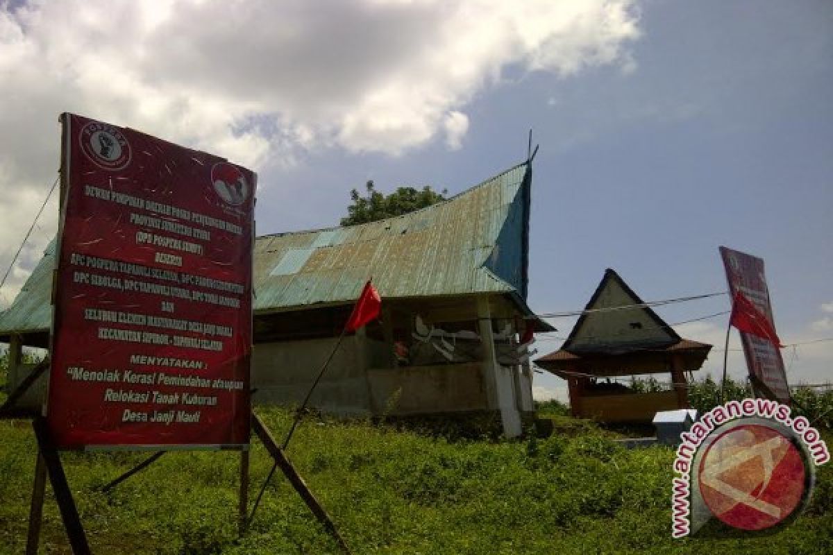 Bupati: Pemkab Tapsel Konsisten Relokasi Makam