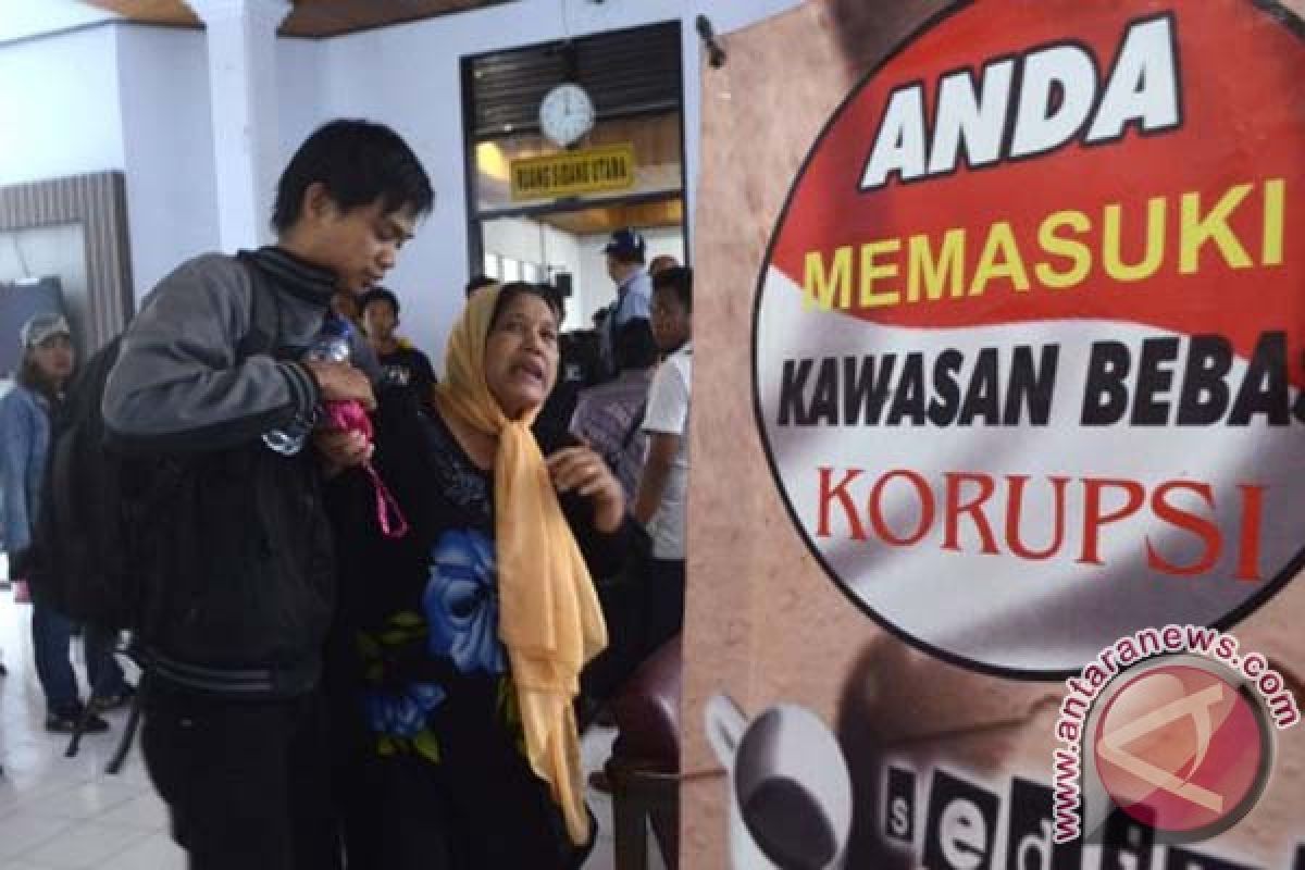 Hakim PTUN denda penggugat reklamasi CPI Rp2,6 juta