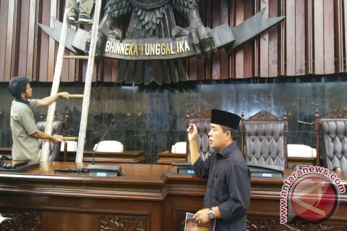 Ade Komaruddin periksa ruangan dan gedung jelang Pidato Kenegaraan  