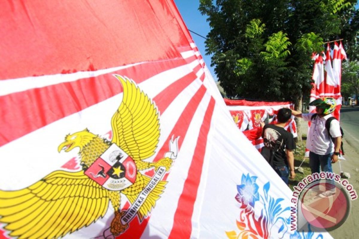 Pedagang Bendera Musiman Mulai Bermunculan Di Gorontalo