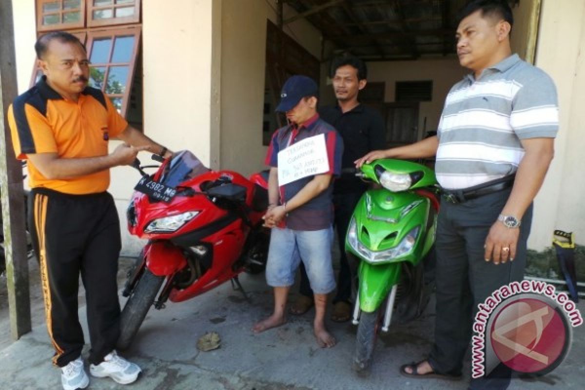 Akhirnya Pencuri Motor Tecebur di Parit dan Ditangkaplah