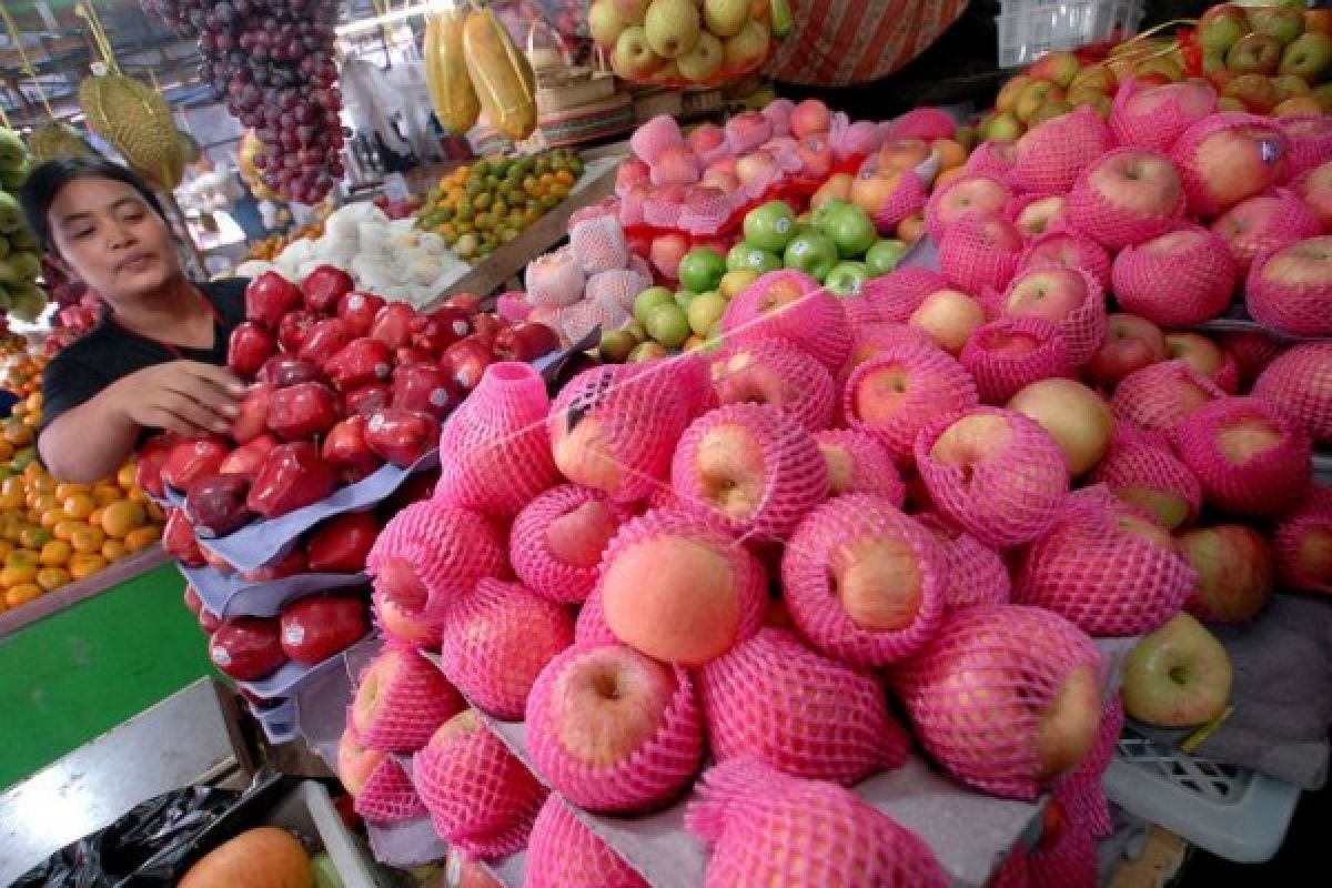 Harga Buah Impor di Pekalongan Turun