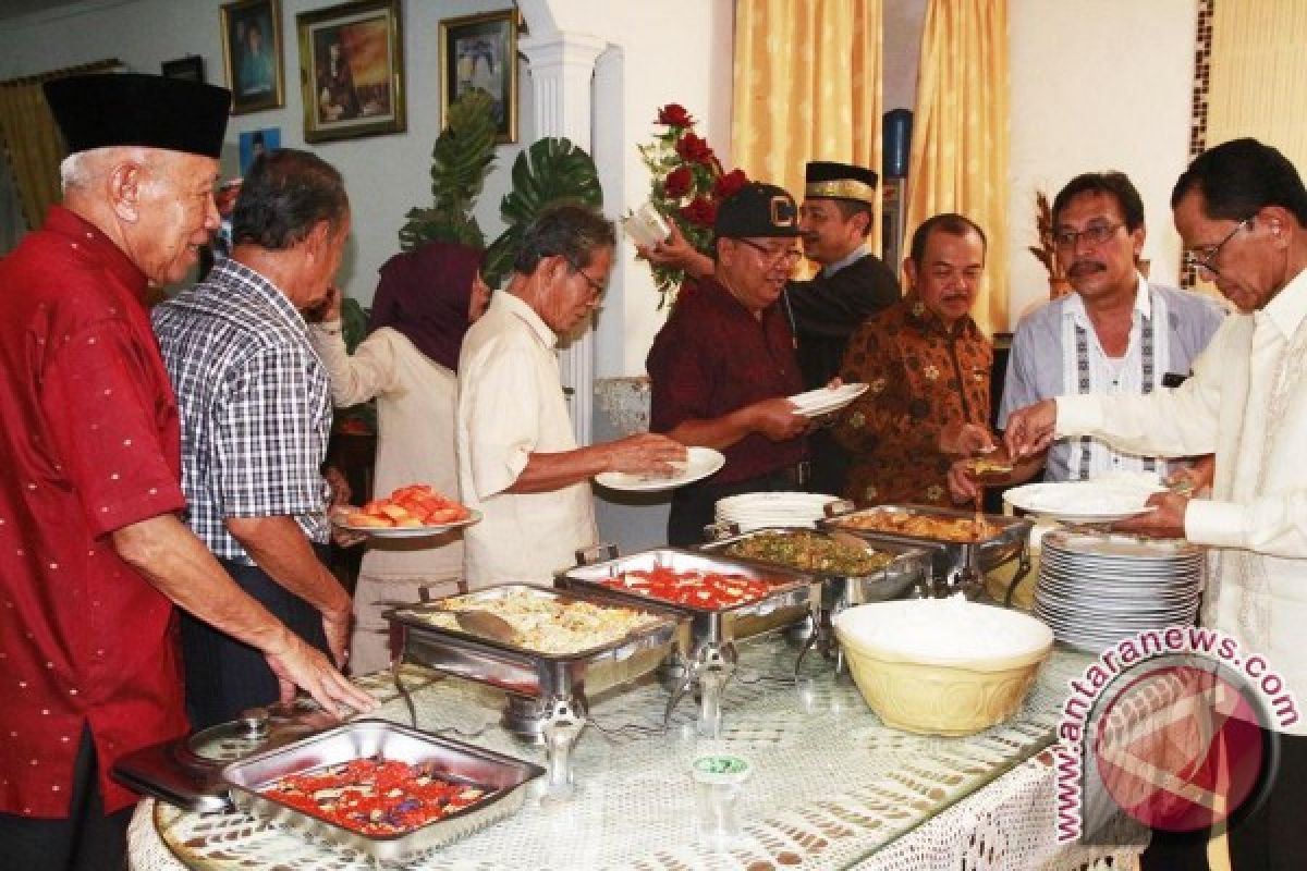 Perhimpunan Anantakupa Sumbar Halal bi Halal