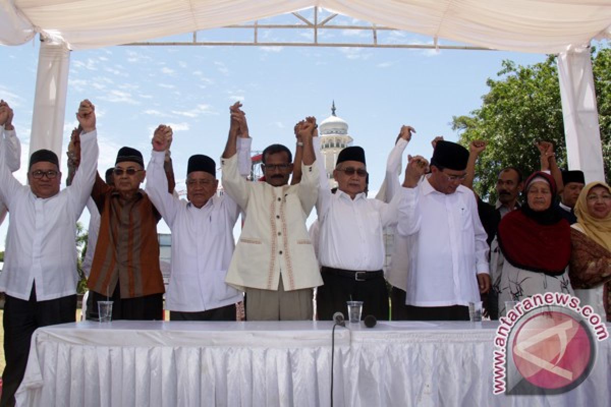 Zaini kukuhkan tim pemenangan Azan Aceh Besar