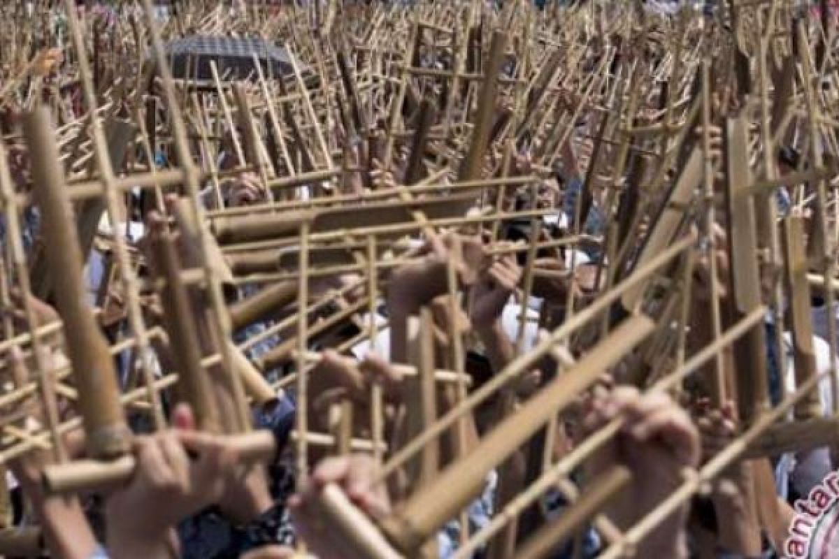 Rayakan Ulang Tahun, Paguyuban Pasundan Pentas Angklung Di Tujuh Negara Eropa