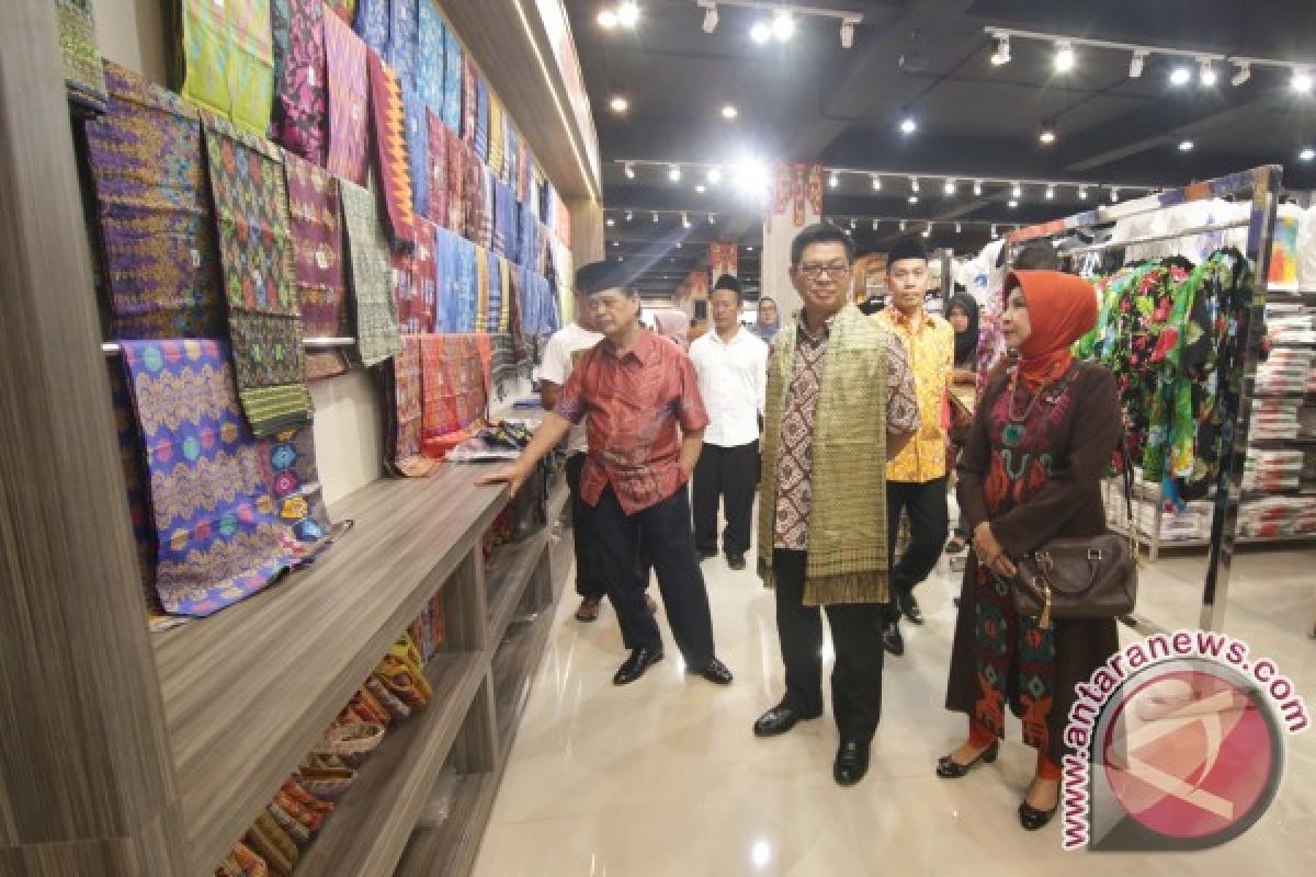 Gubernur Akan Berikan Reward-Gubernur Hadiri Pembukaan MTQ Nasional ke XXVI